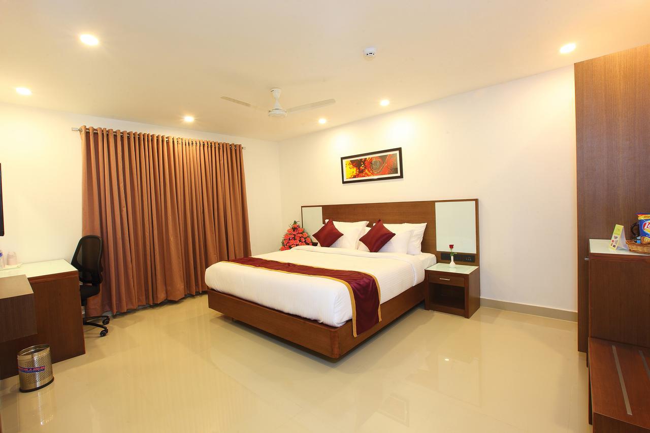 Hotel Park Residency Kozhencherry Kozhancheri Exterior foto